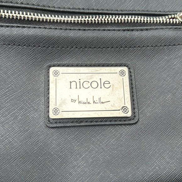 Black Nicole Miller crossbody purse - Picture 8 of 9
